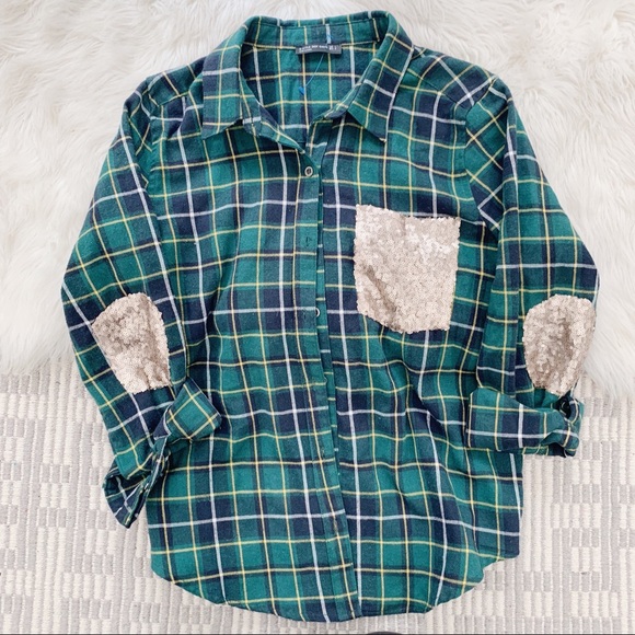 Tops - 🎃SALE🎃 Sequin plaid flannel